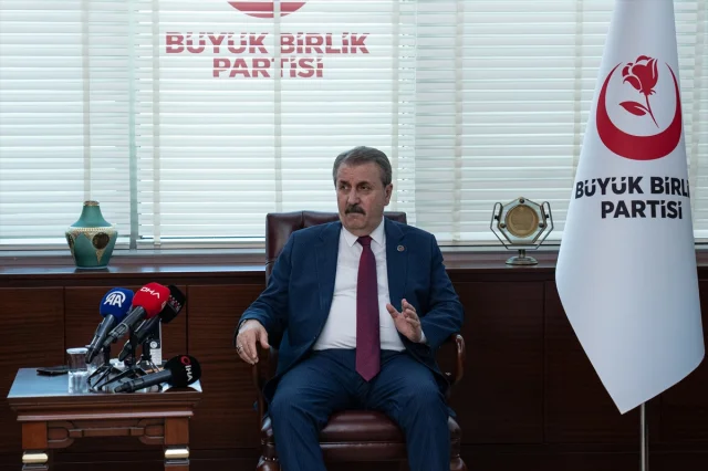 BBP Lideri Destici'den Çarpıcı Açıklama: Farklılıklarımız Zenginliğimizdir