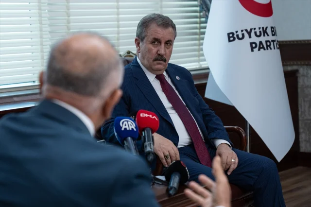 BBP Lideri Destici'den Çarpıcı Açıklama: Farklılıklarımız Zenginliğimizdir