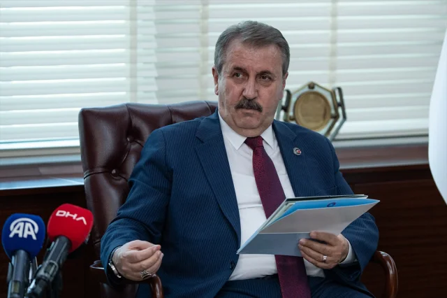 BBP Lideri Destici'den Çarpıcı Açıklama: Farklılıklarımız Zenginliğimizdir