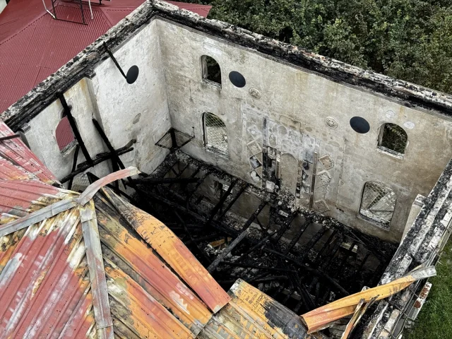 Ordu'da Tarihi Cami Yangının Kurbanı Oldu
