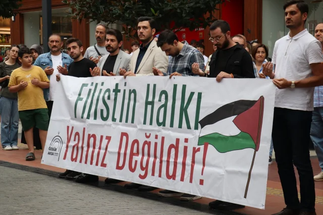Trabzon Halkı Filistin İçin Sokaklara Döküldü