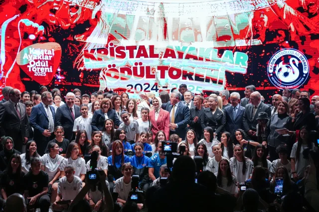 Kadın Futbolunun Parlayan Yıldızları Ankara'da Bir Araya Geldi