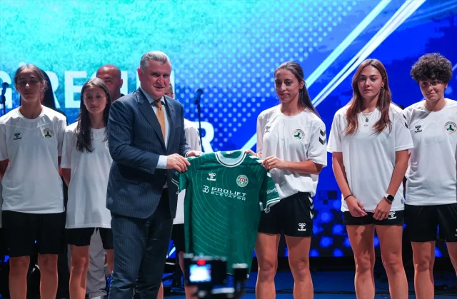 Kadın Futbolunun Parlayan Yıldızları Ankara'da Bir Araya Geldi