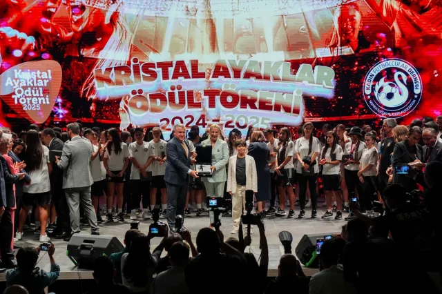 Kadın Futbolunun Parlayan Yıldızları Ankara'da Bir Araya Geldi