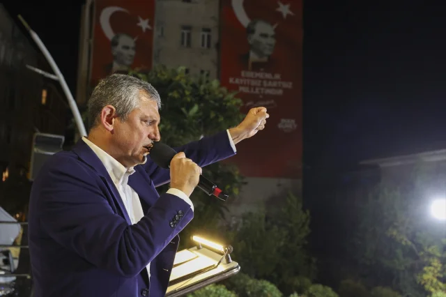 CHP Lideri Özgür Özel'den Beyoğlu'nda Çarpıcı Açıklamalar