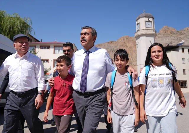 Yusuf Tekin Erzurum'da Eğitim Vizyonunu Anlattı