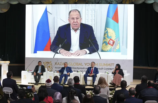 Kazan'da Küresel Gençlik Zirvesi: Eğitim ve Liderlik Üzerine...