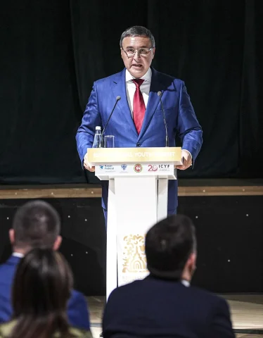 Kazan'da Küresel Gençlik Zirvesi: Eğitim ve Liderlik Üzerine Yeni Perspektifler