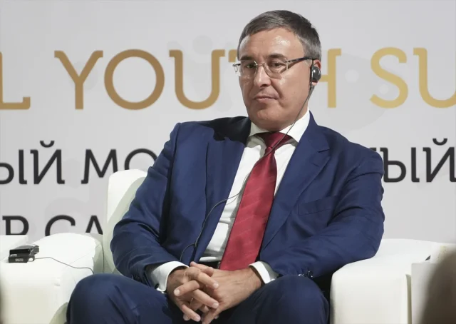 Kazan'da Küresel Gençlik Zirvesi: Eğitim ve Liderlik Üzerine Yeni Perspektifler