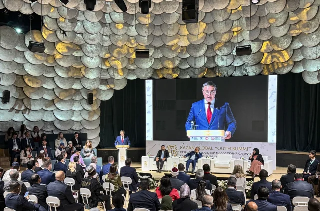 Kazan'da Küresel Gençlik Zirvesi: Eğitim ve Liderlik Üzerine Yeni Perspektifler