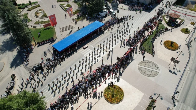 Zafer Coşkusu Türkiye'nin Her Köşesinde Yaşandı: Samsun'dan Amasya'ya Unutulmaz Anlar