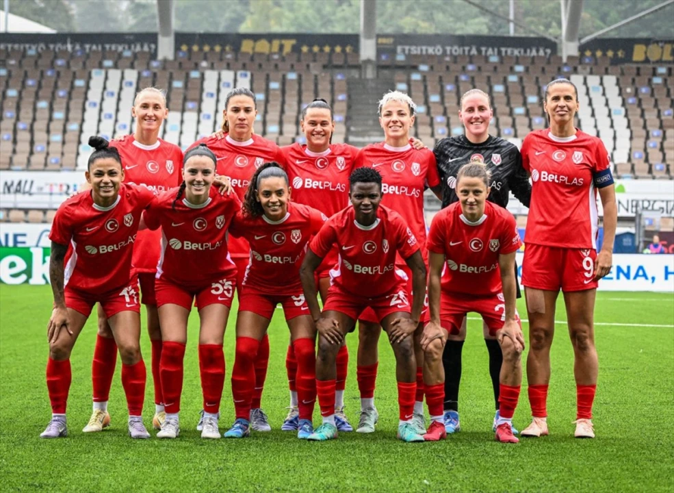 Tarihi Zafer: FOMGET Kadın Futbol Takımı UEFA'da Sahne Alacak