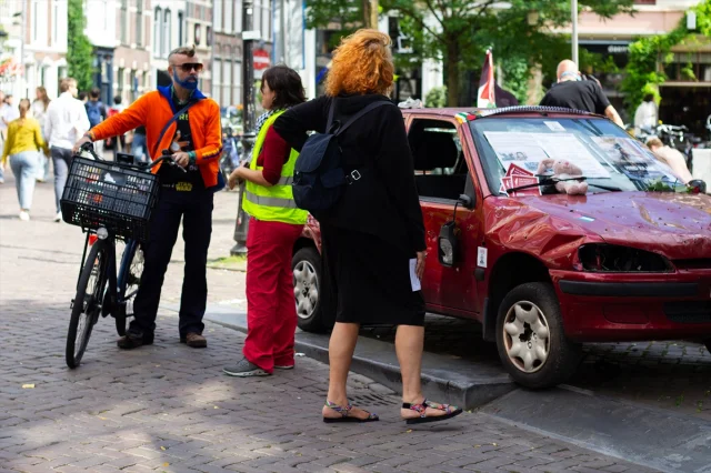 Hollanda'da Gazze'de Ölen Çocuğun Anısına Duygusal Sergi