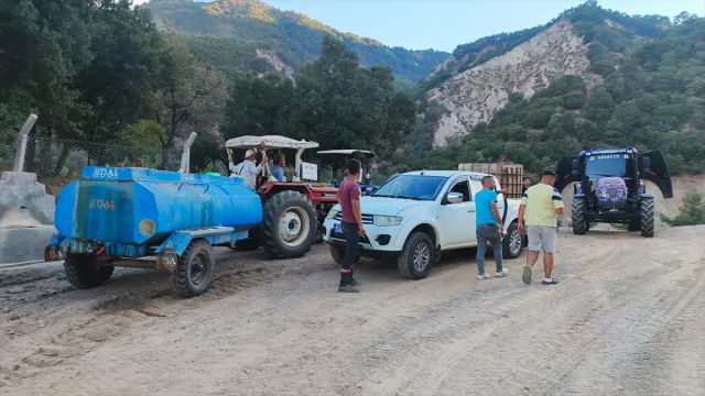 Denizli'deki Orman Yangını Kontrol Altına Alınmaya Çalışılıyor