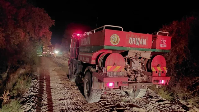 Denizli'deki Orman Yangını Kontrol Altına Alınmaya Çalışılıyor