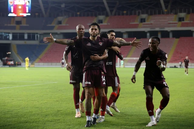 Trendyol 1. Lig’de Nefes Kesen Mücadele: Hatayspor ve İstanbulspor Karşı Karşıya