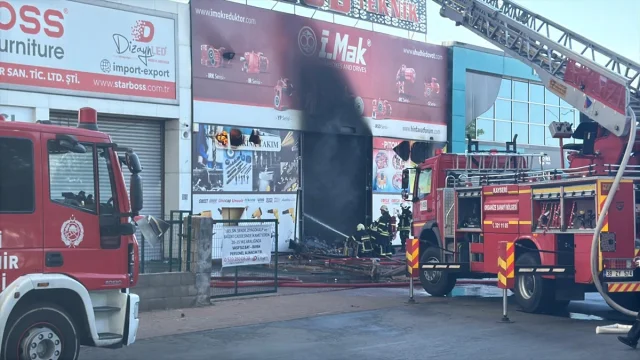 Kayseri'de Fabrikada Çıkan Yangın Panik Yarattı