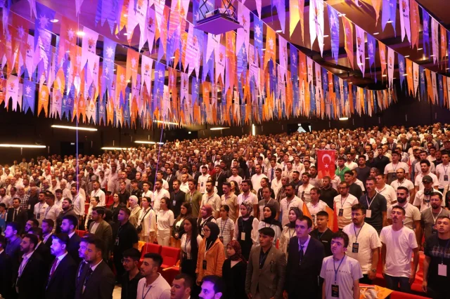 AK Parti'nin Kayseri Buluşması Siyasetin Nabzını Tuttu