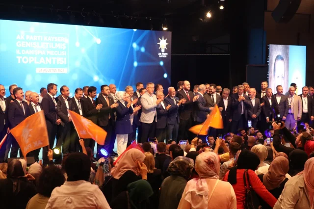 AK Parti'nin Kayseri Buluşması Siyasetin Nabzını Tuttu