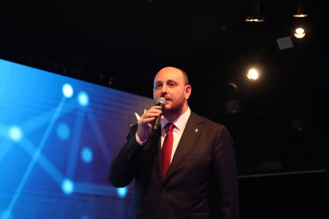 AK Parti'nin Kayseri Buluşması Siyasetin Nabzını Tuttu