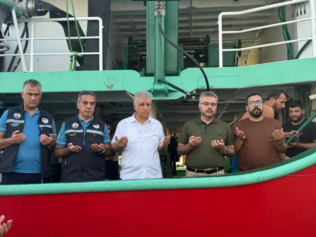 Aydın'da Geceye Hazırlık Balıkçılar 'Vira Bismillah' Diyecek