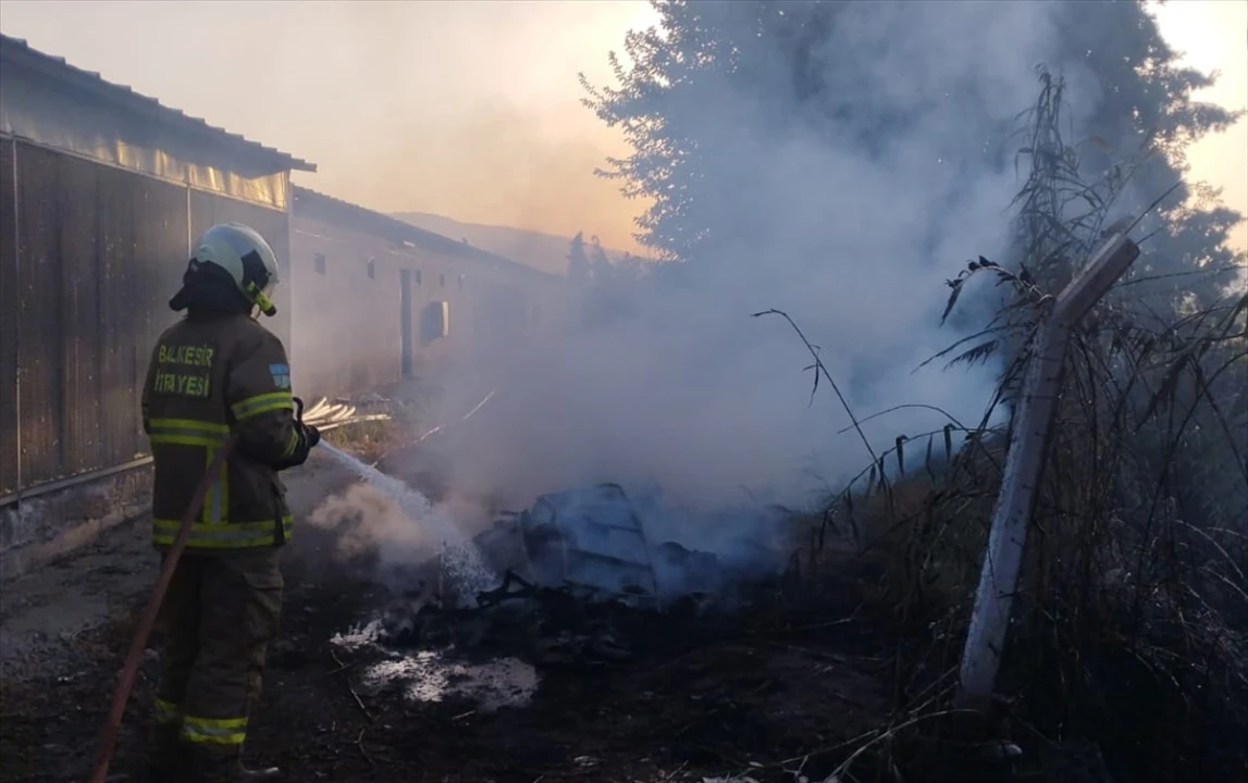 Balıkesir'de Çıkan Yangınlarda İtfaiye Yine Kahramanca Müdahalede Bulundu