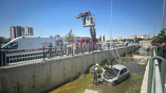 Kayseri'de Dehşet Anları: Otomobil Su Kanalına Uçtu