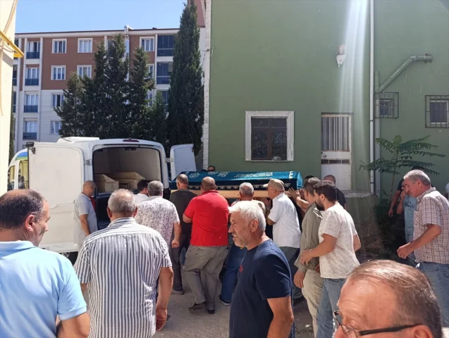 Tekirdağ'da Korkunç Olay: Tarla Aracında Cinayet Şoku