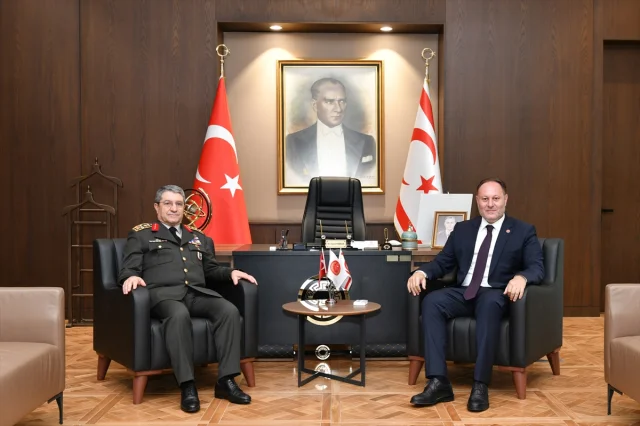 Orgeneral Bayraktaroğlu'nun İlk Durağı: KKTC Ziyaretinin Dikkat Çeken Detayları