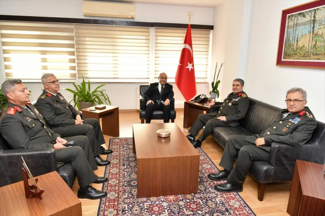 Orgeneral Bayraktaroğlu'nun İlk Durağı: KKTC Ziyaretinin Dikkat Çeken Detayları