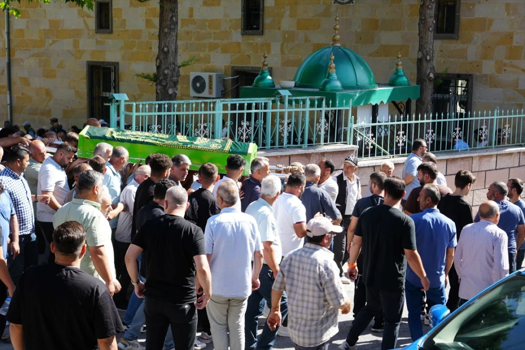 Efsane Ralli Tutkunu Hasan Yatgın Niğde'de Uğurlandı