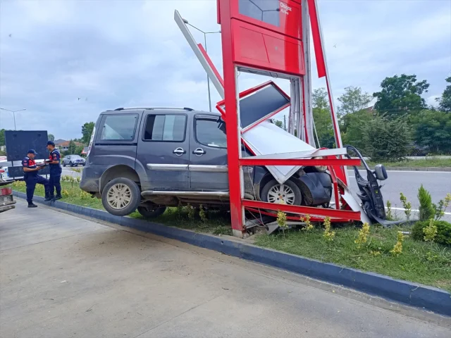 Samsun'da Akaryakıt İstasyonu Kazası Üç Kişiyi Hastanelik Etti