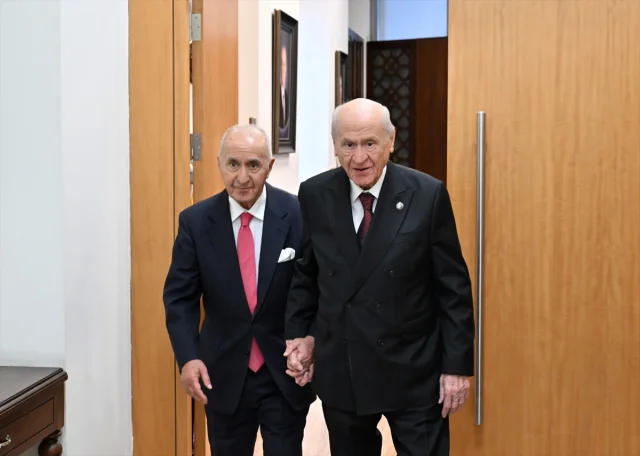 Devlet Bahçeli ve Hikmet Çetin Buluşması Sosyal Medyada Gündem Oldu
