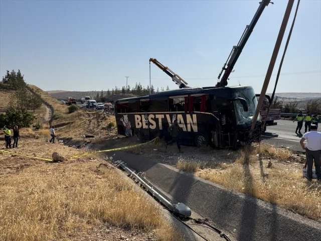 Şanlıurfa'da Yolcu Otobüsü Devrildi: Ne Oldu ve Son Gelişmeler