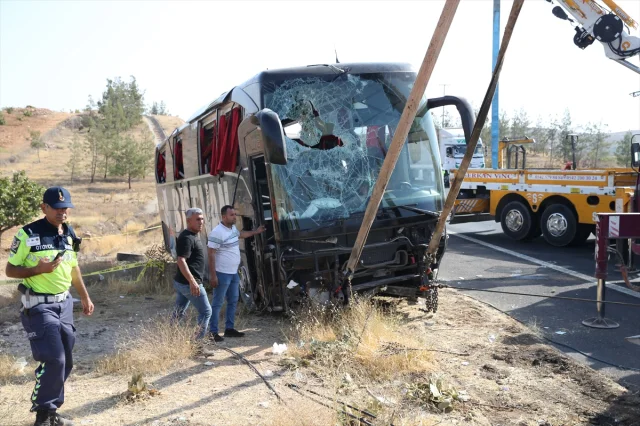Şanlıurfa'da Yolcu Otobüsü Devrildi: Ne Oldu ve Son Gelişmeler