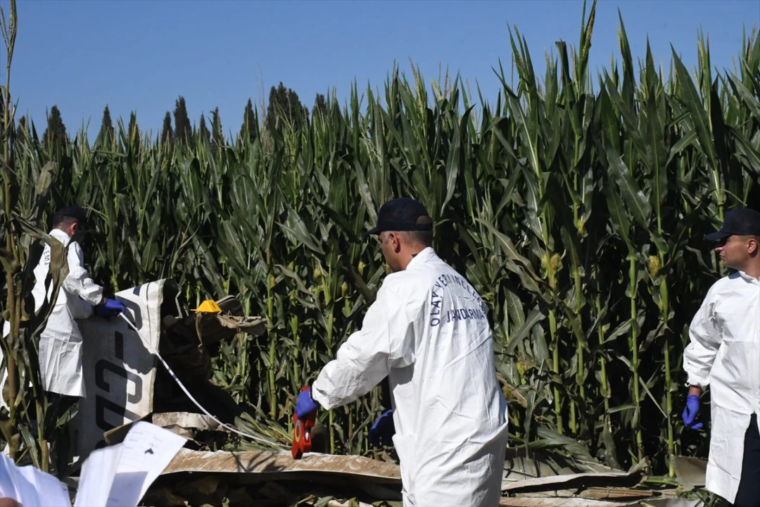 İzmir'de Trajik Kaza Eğitim Uçağı Can Aldı