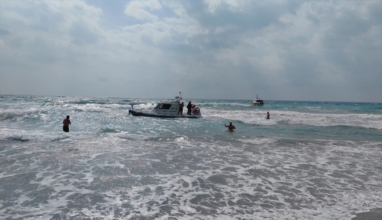 Hatay'da Tatil Kabusu: İki Kardeşten Biri Denizde Can Verdi