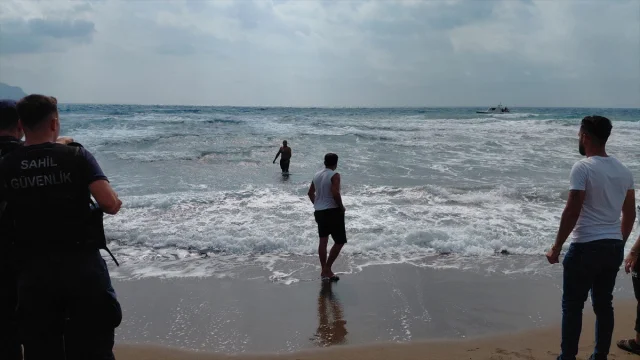 Hatay'da Tatil Kabusu: İki Kardeşten Biri Denizde Can Verdi