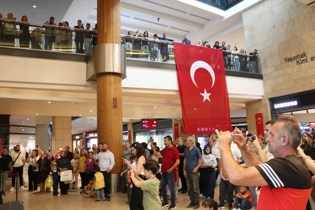 Trabzon'u Coşturan Zafer Bayramı Konseri Herkesi Büyüledi