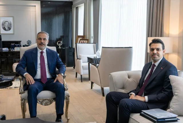 Hakan Fidan ve TİKA Başkanı'nın Beklenmedik Sürpriz Görüşmes...