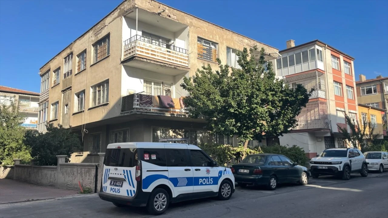 Kayseri'de Balkondan Düşen Çocuk İçin Zamanla Yarış