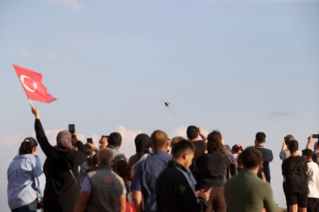 SOLOTÜRK Gösterisi Sivas Semalarında Coşku Yarattı