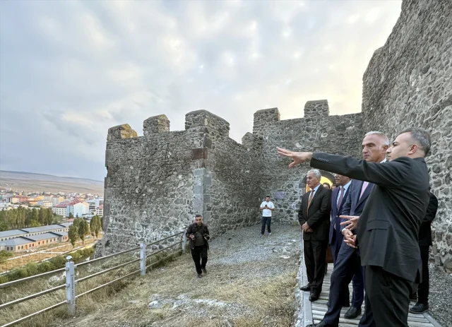 Bakan Ersoy’un Ardahan Ziyareti: Kültürel Miras ve Gelecek Projeler