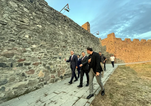 Bakan Ersoy’un Ardahan Ziyareti: Kültürel Miras ve Gelecek Projeler