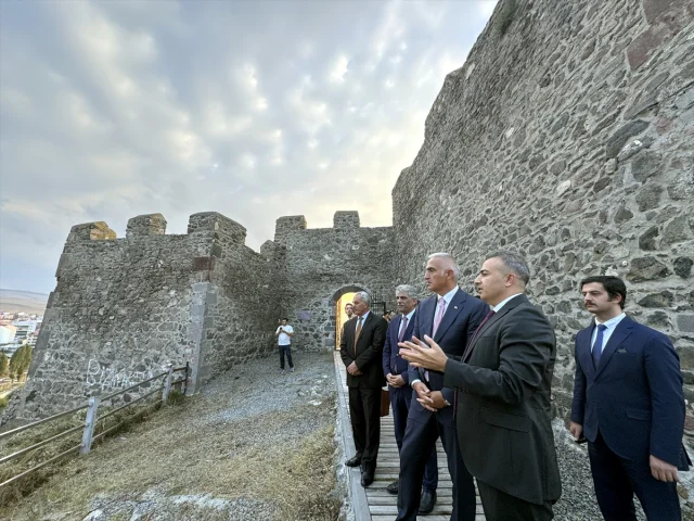 Bakan Ersoy’un Ardahan Ziyareti: Kültürel Miras ve Gelecek Projeler