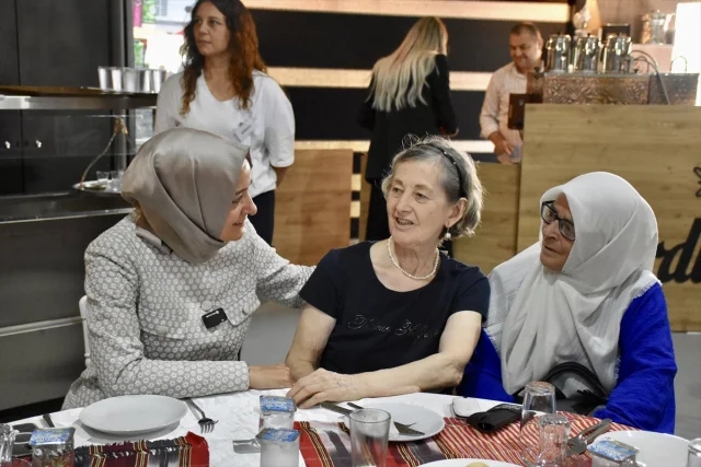 Fatma Betül Sayan Kaya'dan Duygusal Buluşma: "Terörsüz Türki...