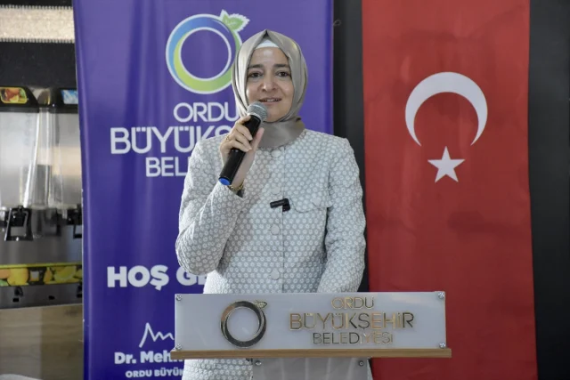 Fatma Betül Sayan Kaya'dan Duygusal Buluşma: "Terörsüz Türkiye İçin El Ele"