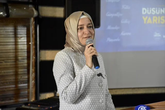 Fatma Betül Sayan Kaya'dan Duygusal Buluşma: "Terörsüz Türkiye İçin El Ele"
