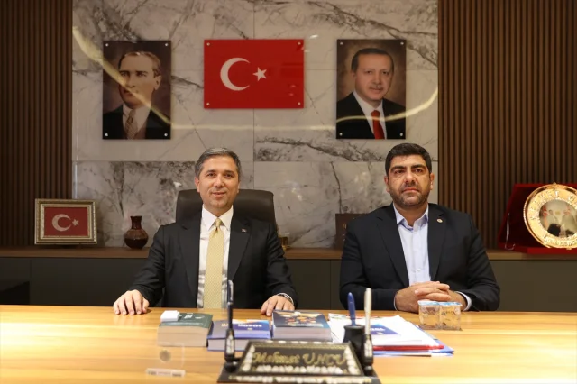 AK Parti'den Mardin'e Önemli Ziyaret: Sırakaya'dan İlişkileri Güçlendiren Adım