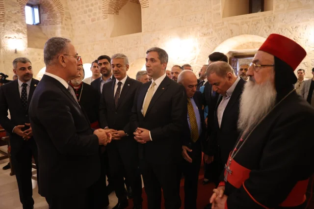 AK Parti'den Mardin'e Önemli Ziyaret: Sırakaya'dan İlişkileri Güçlendiren Adım